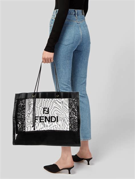 fendi tote shopper.